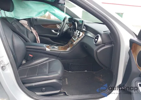 2018 Mercedes-Benz C 350E z USA, uszkodzony, nr VIN 55SWF4HB2JU238570